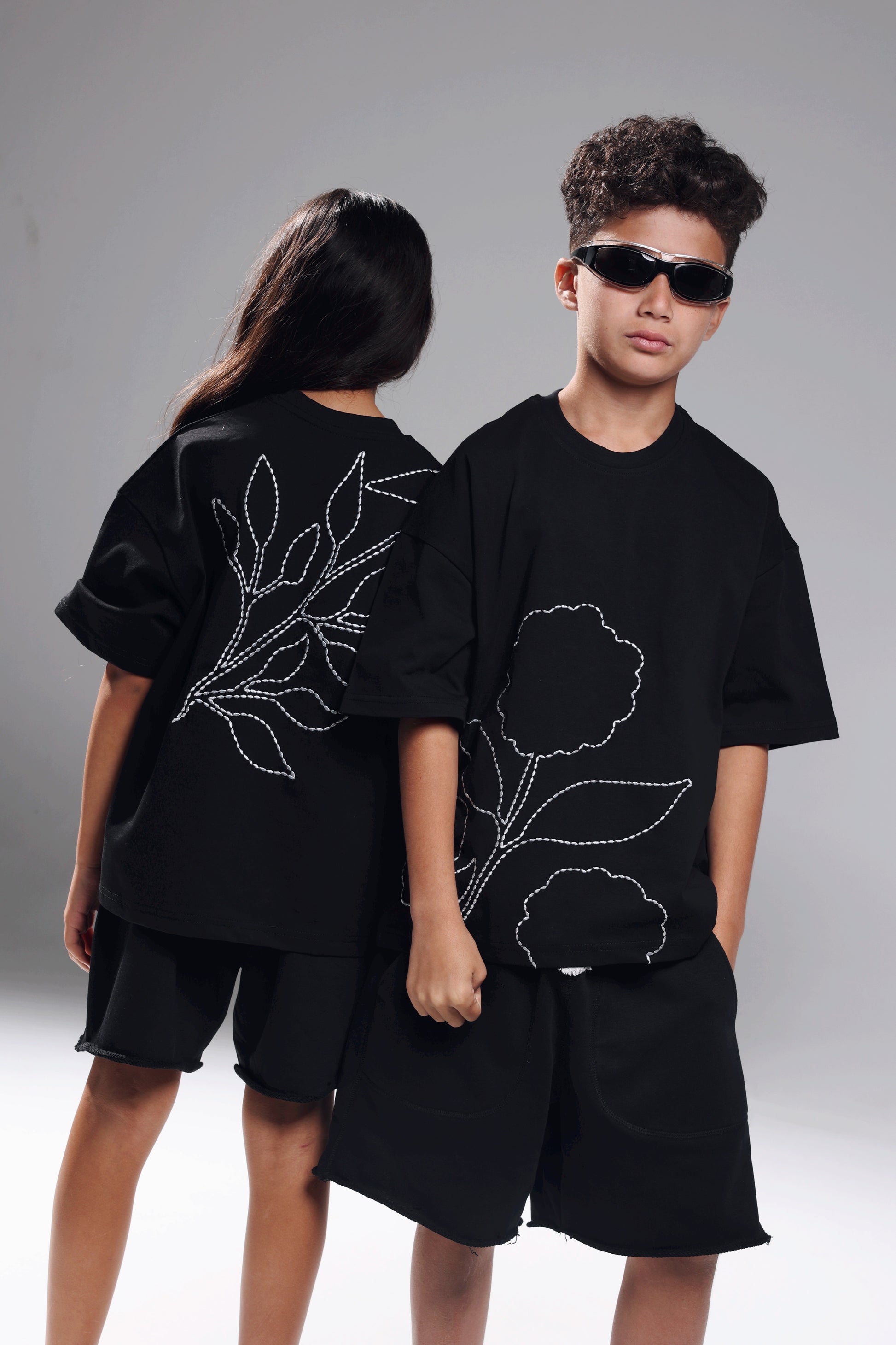 BLACK FLOWER TEE